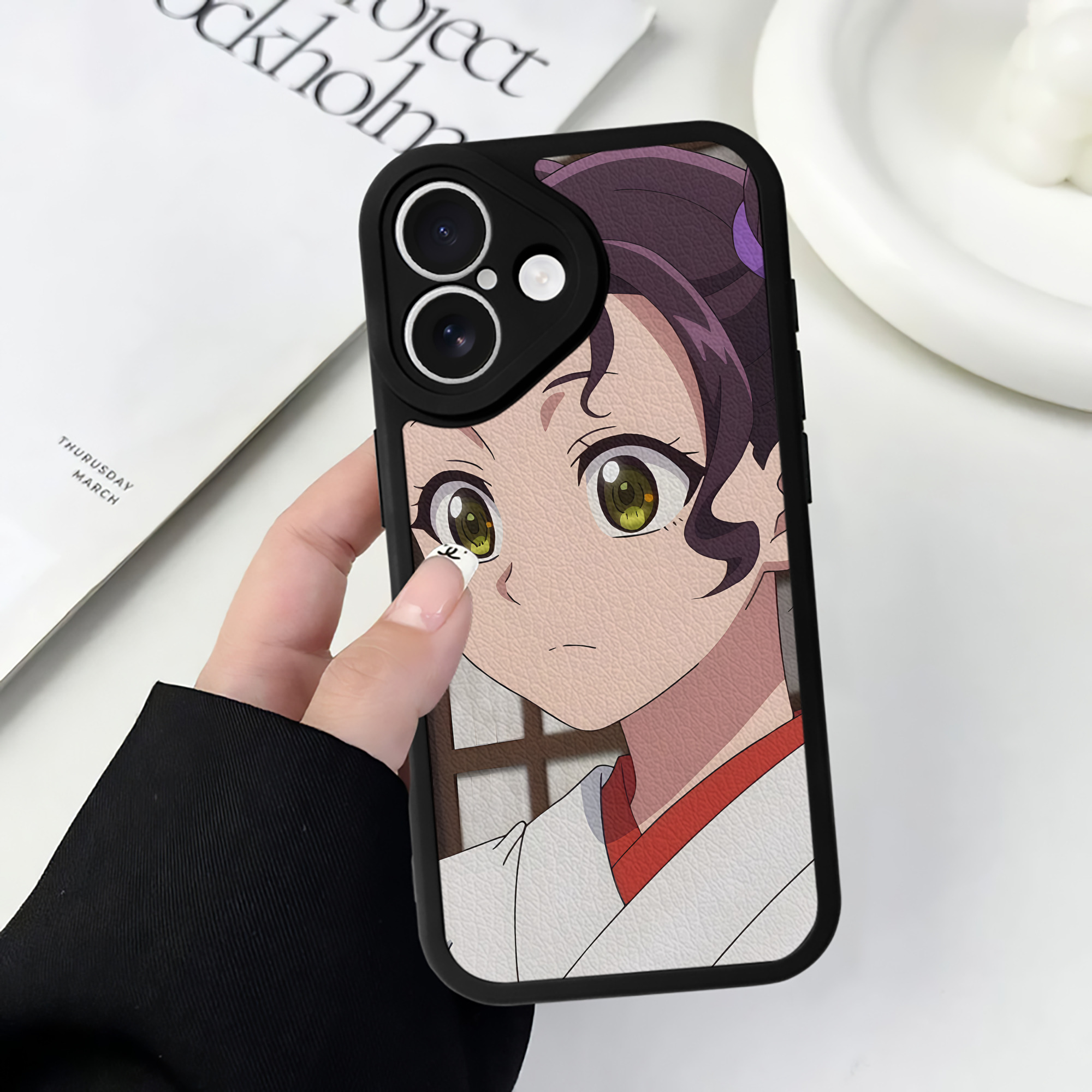 薬屋のひとりごと The Apothecary Diaries 【iPhone 16シリーズ対応】シリコンスマホケース（レザー調） 材質：シリコン